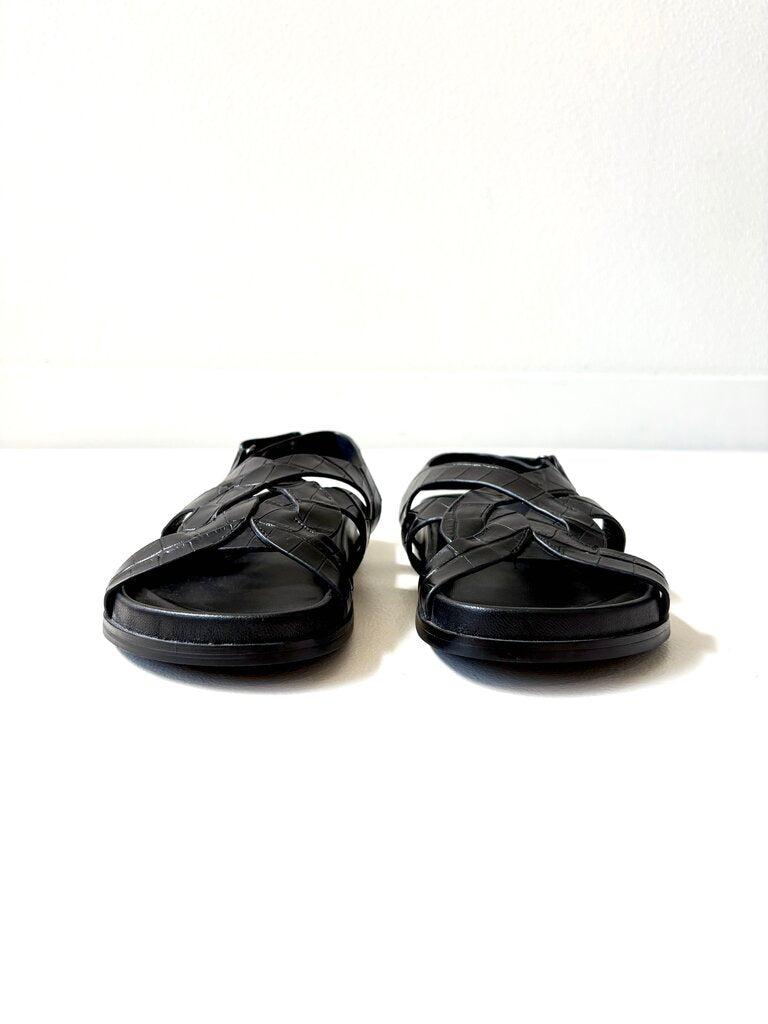 TOTEME CHUNKY FLAT SANDALS SIZE 40