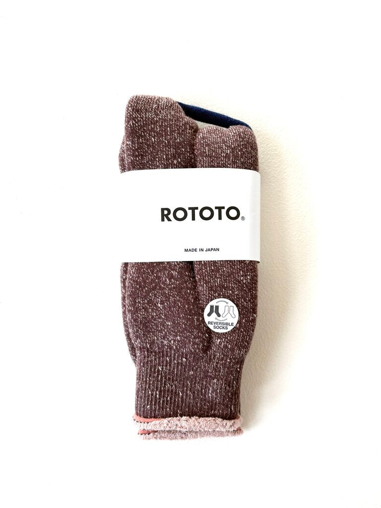 ROTOTO REVERSIBLE PILE COTTON SOCKS IN DARK BROWN/PINK SIZE SMALL