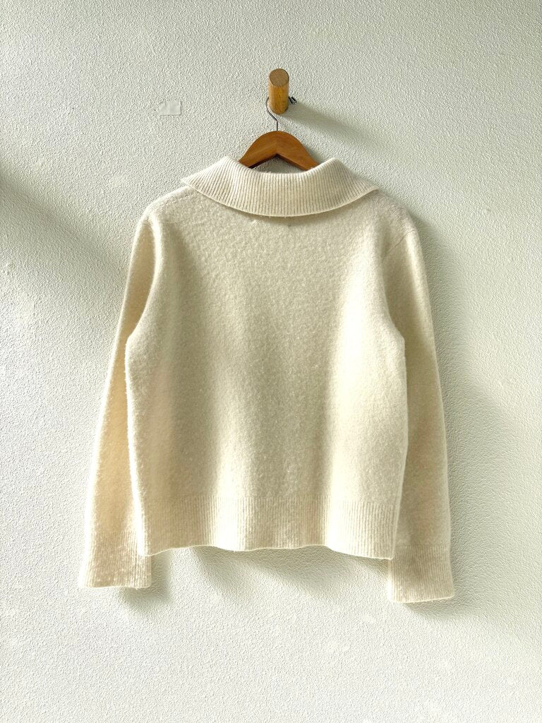 OLDERBROTHER COLLAR SWEATER SIZE SMALL