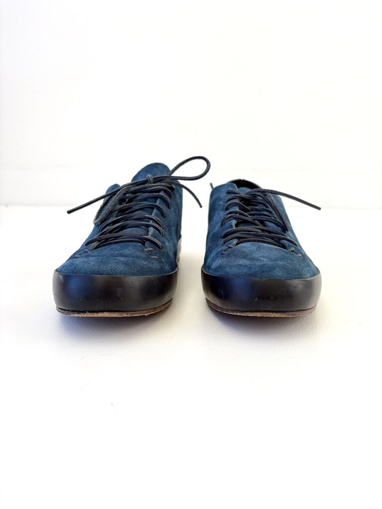 FEIT SUEDE LOW TOP SNEAKERS SZ 45