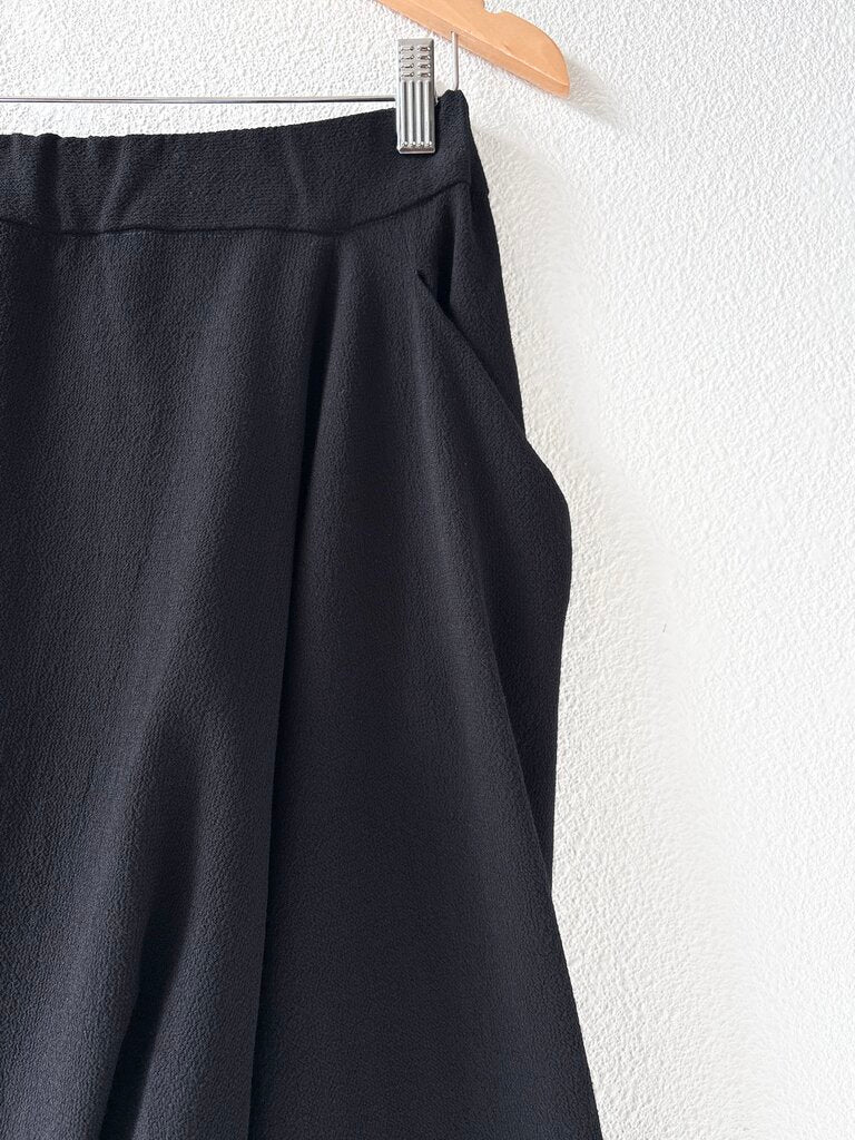 ANNTIAN WOOL CREPE DROP CROTCH PANTS ONE SIZE