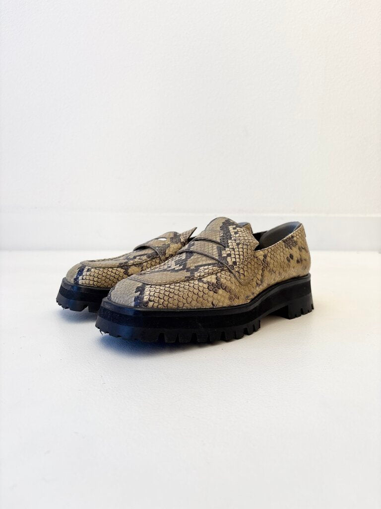 LABUCQ LUG SOLE LOAFER SIZE 38