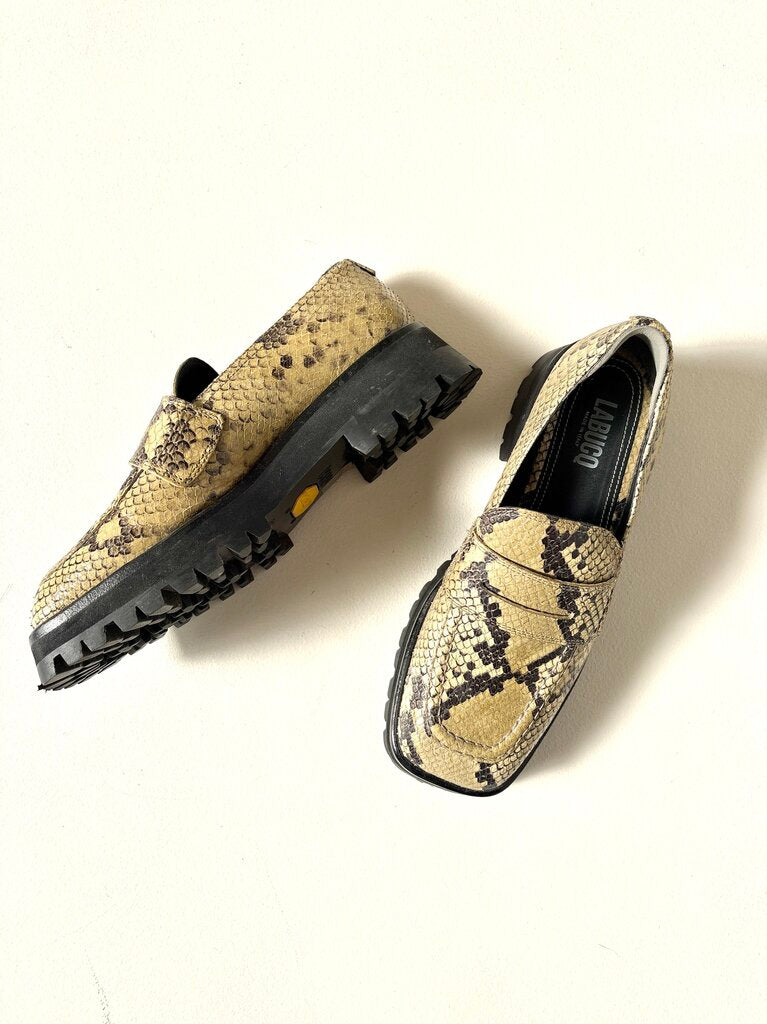 LABUCQ LUG SOLE LOAFER SIZE 38